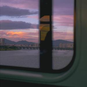 把老太婆日出水了
