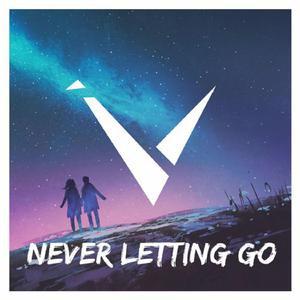 把老太婆日出水了
